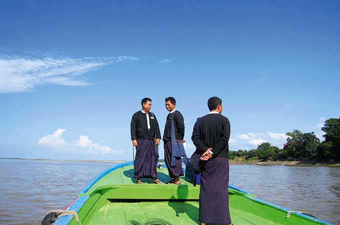 Belmond's guides with Tin Aung in the centre