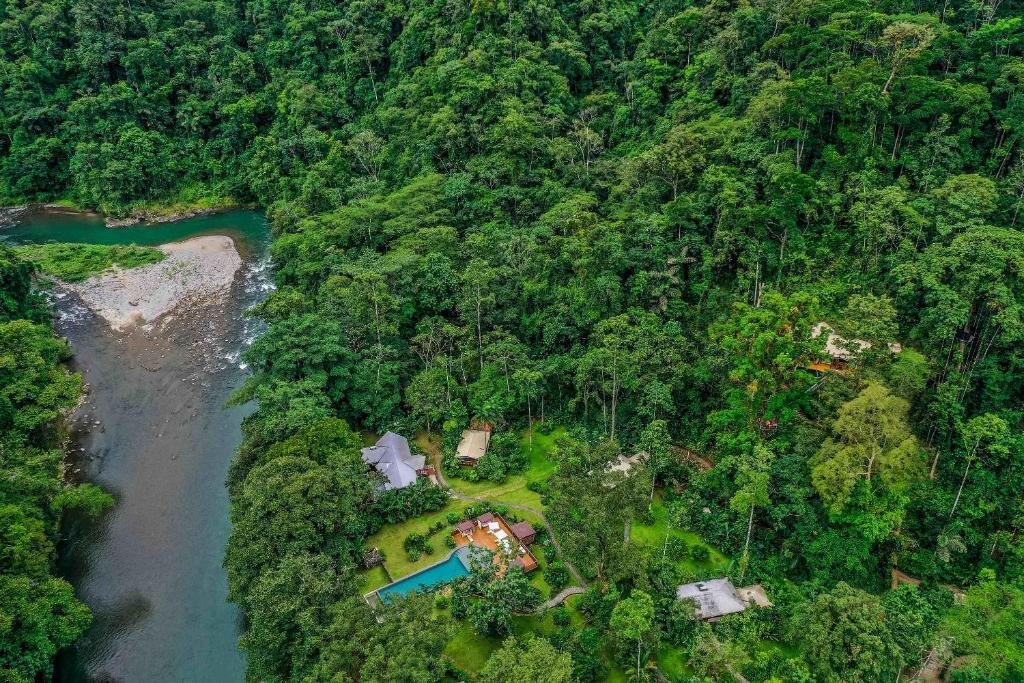 Pacuare Lodge (no children under 7)