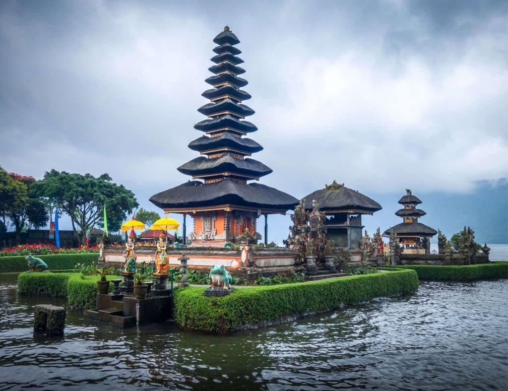 Pura-Ulun-Danu-Bratan-Temple-Bedugul-Bali-Indonesia-Bali