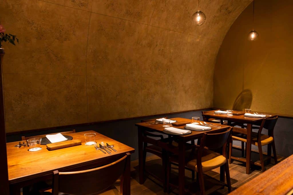 Cenci Kyoto - interior - dining tables and chairs