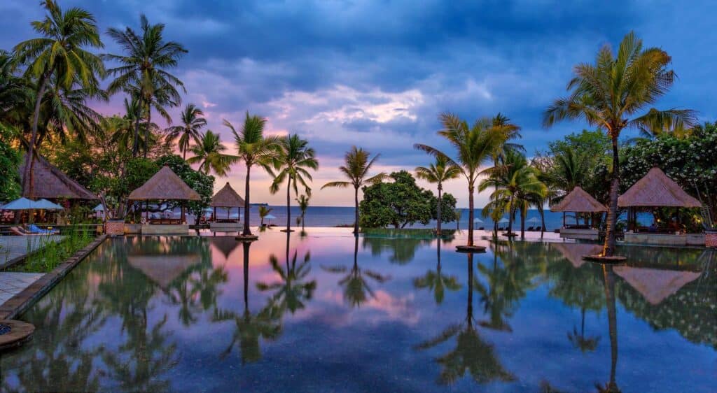 The Oberoi Beach Resort Lombok - Infinity Pool Sunset